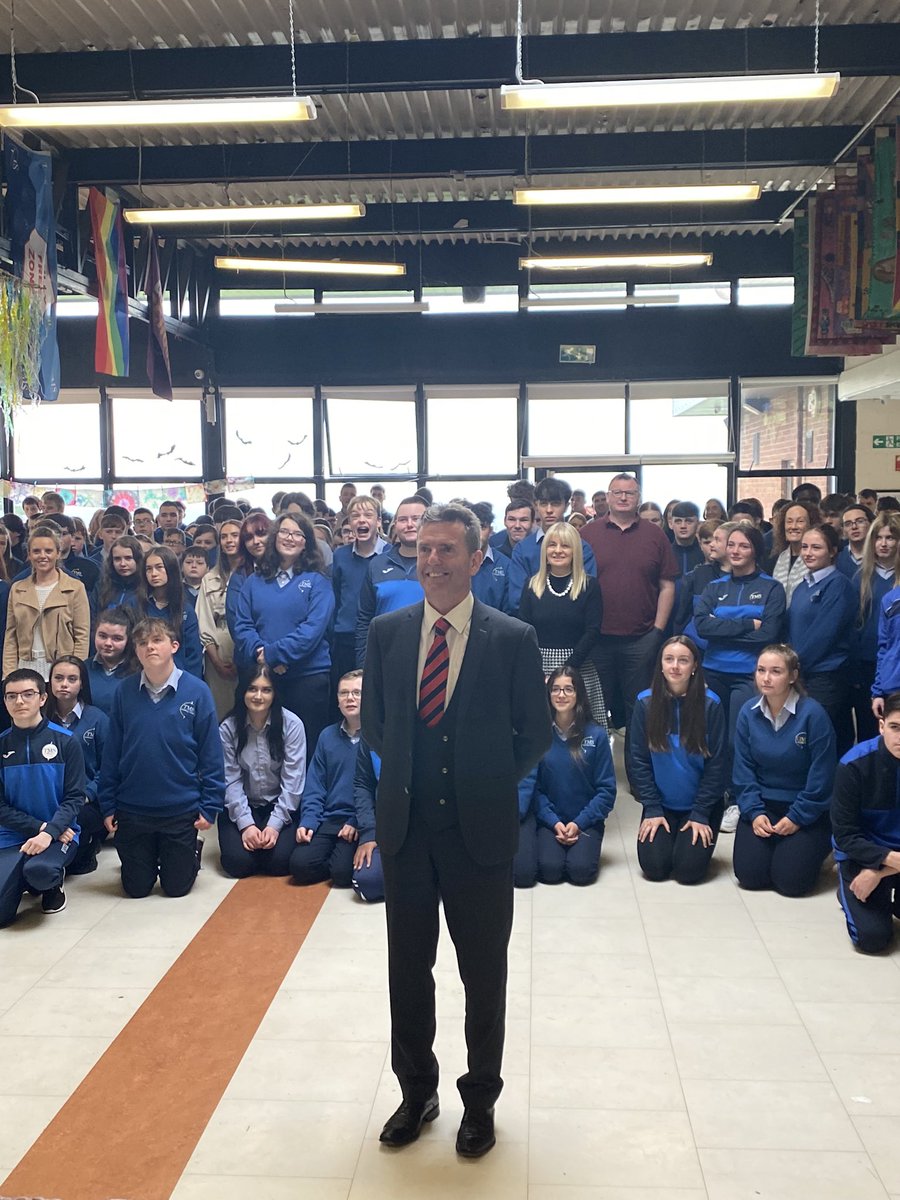 It’s not easy to say goodbye but the staff at Terence MacSwiney & Gaelcholáiste Mhic Shuibhne will hold onto the fond memories of working with our treasured librarian Anne & our good natured VP Mr. Creedon. We hope you enjoy your retirement! See you soon❤️@jcsplibraries @corketb