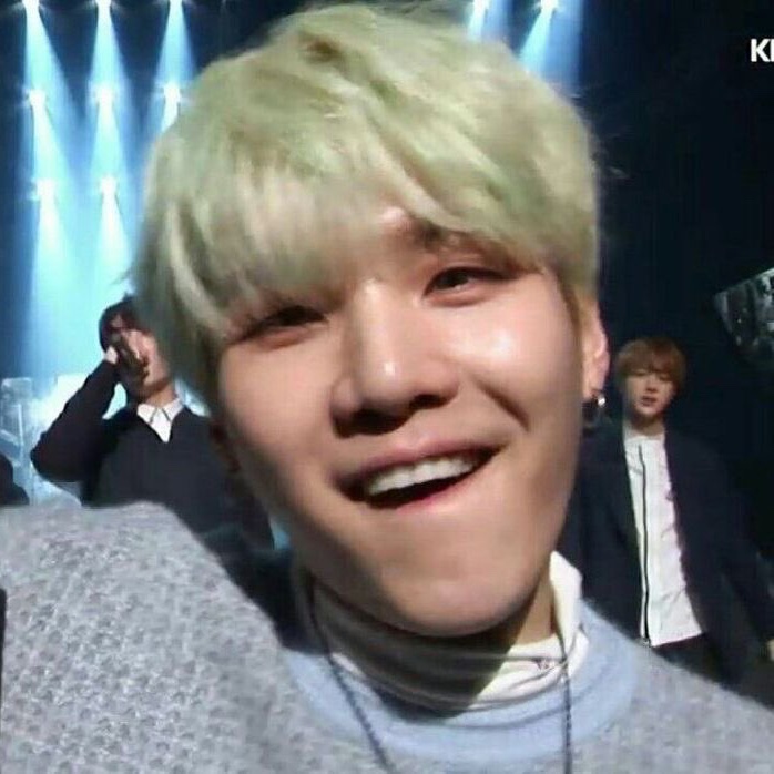 hourly yoongi (@houriysuga) on Twitter photo 