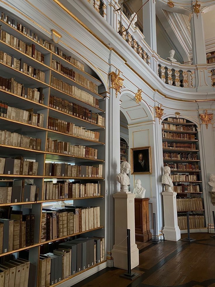 AcademiaDreams's tweet photo. Admont Abbey Library, Austria https://t.co/KbLMgiOhCc
