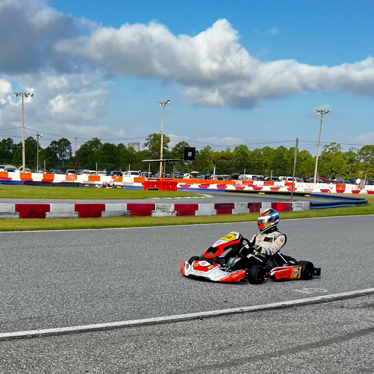 Lucianomzrtinez's tweet photo. Hora de ponernos a punto ! día intenso de Karting y ya entramos en cuanta regresiva para #COTA con @F4Championship https://t.co/9qCUbWNRwv