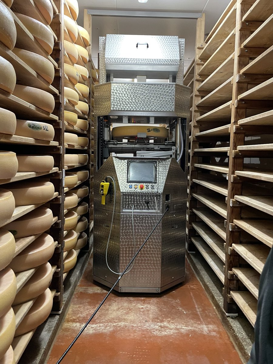 CrielAMC's tweet photo. Séminaire J2 :  @Departement_AIN 
✅Visite Fromagerie à Comté de la Combe du Val
✅« Quelle attentes qualité du lait pour quel mix produit en AURA »
Intervention de Jean-Marc CHAUMET @cniel 
✅ Bilan soirée raclette au @SommetElevage 
✅Retour séminaire : contenus, thématiques https://t.co/HUHrUemFDD
