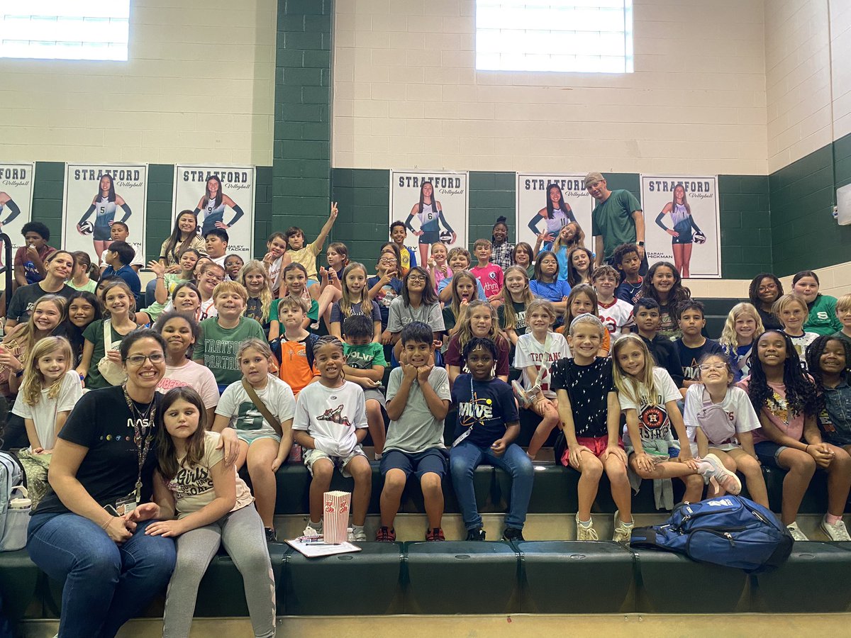 MWE_HF's tweet photo. We brought quite a crew to watch the mighty @StratfordVball team last night! All 73 of us had an amazing time. Shout out to the concession stand volunteers, we kept them busy 🤣😂 Thanks to @SBISD_HFDept @77079Athletics @sbisdathletics for helping to make these games happen! https://t.co/QrQwCbLA43