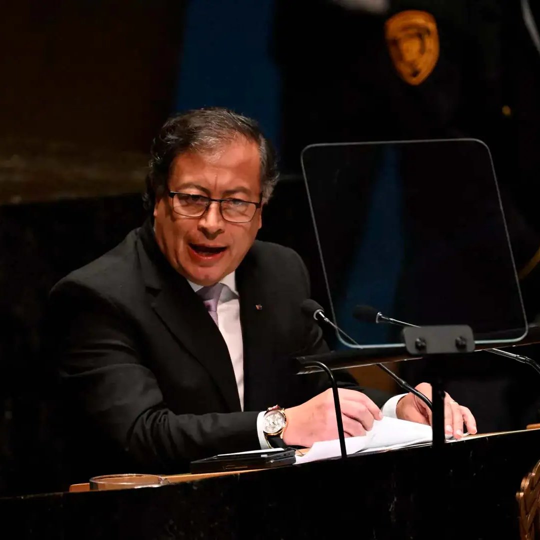 Petro🗣️ “El pueblo de Dios no es el estado que bombardea niños”

💬La crítica a un Estado no es una persecución a una religión o a una  etnia. 

💬En este caso, el judaísmo y el pueblo judío, al que respetamos en  su derecho a mantener su cultura y su religión y tener un Estado