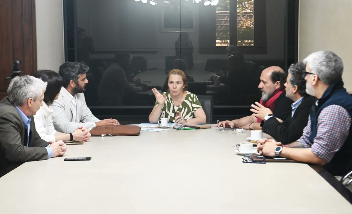 milabarbieri's tweet photo. Se firmó ✒️ el convenio entre la Subse #Agropymes y @cohife1 para la ejecución de 300 plantas de abatimiento de arsénico , destinadas a proveer de agua segura a los pequeños y medianos productores agroalimentarios, de las 23 jurisdicción del país 🇦🇷. https://t.co/w58rZKRGa6
