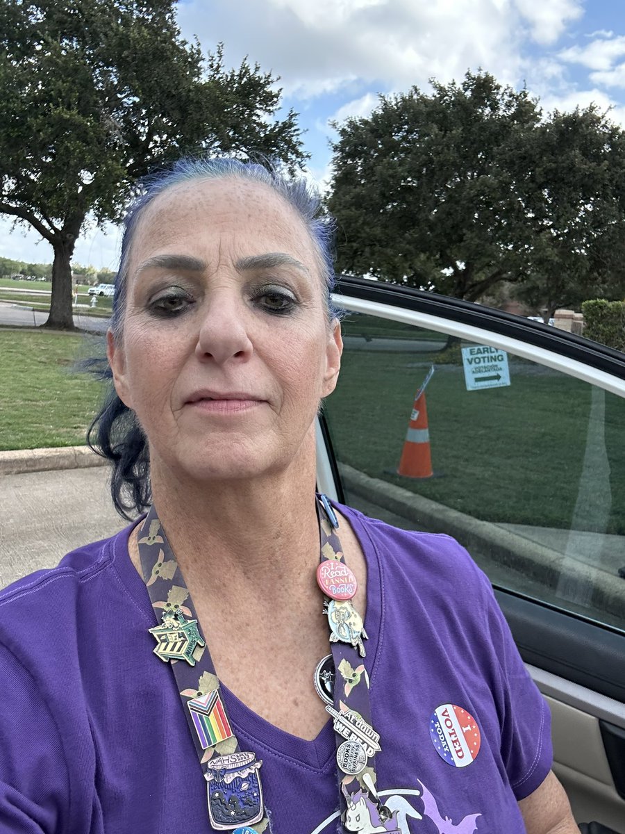 MarionB59629654's tweet photo. @CHS_Rangers #FBISDVOTES https://t.co/IZi7qfgNMS