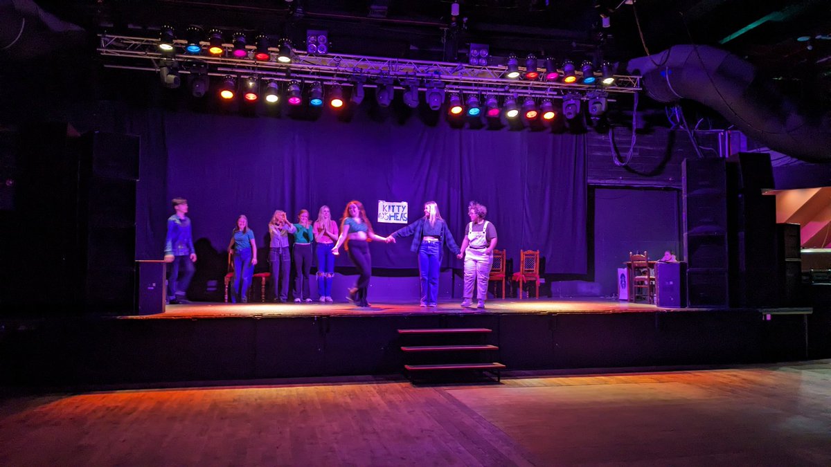 jonnyboy4all's tweet photo. Lighting a production of the wizard of Oz this week, here are some of the pictures! https://t.co/zSh5wxYLLB