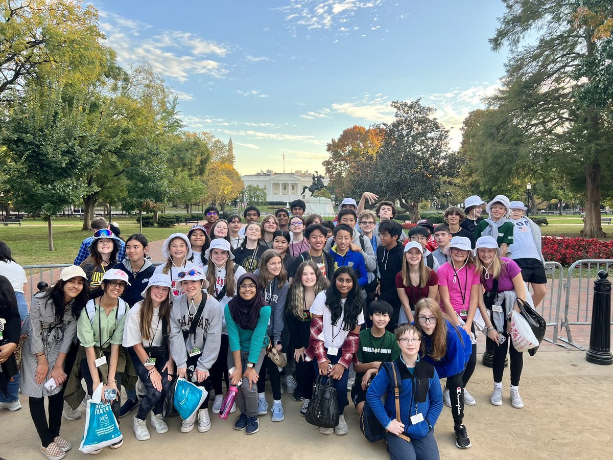 Hi, Mr. President! 👋 Big smiles at the White House 🇺🇸
