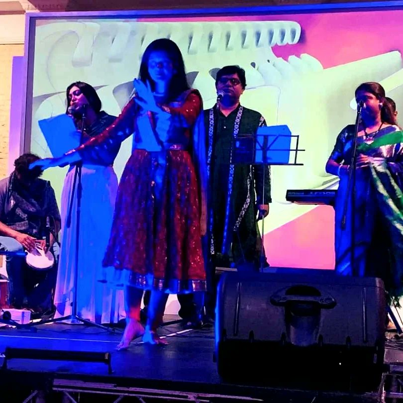 Saudha01's tweet photo. A brief glimpse of a wonderful session of Saudha's production Metaphysical Melodies of Mystic Minstrels at @_TheWhitechapel as part of #EloMeloFestival by @oitij_jo
Thanks to all performers of the production, great mix of audiences, & off course #Oitijjo for this opportunity. https://t.co/aON8J8qnvt
