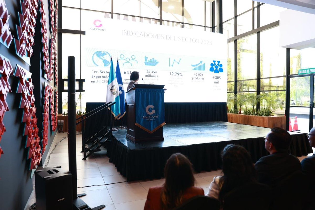 #MINECOGT participa en la segunda jornada del Seminario de Cónsules Honorarios de #Guatemala 🇬🇹 en el exterior, en ella se compartirán las perspectivas económicas y de inversión presentadas por el Viceministro de Inversión y Competencia #JoséPrado💼🤝