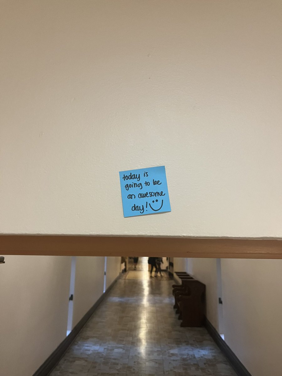 Someone is putting these small reminders up and around @MySaintVincent - we appreciate you doing so and let’s keep it going! #PositiveEnergy #saintvincentcollege #BeKind