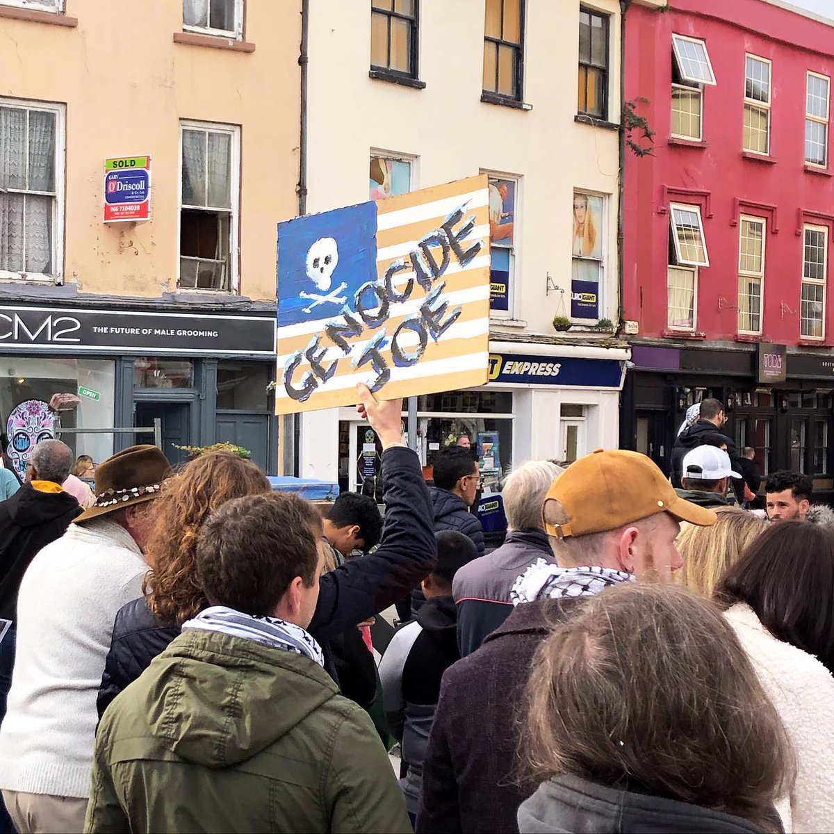 kingdumbofkerry's tweet photo. It’s genocide, Joe.

#Tralee #Palestine https://t.co/CQvRFhtBxN