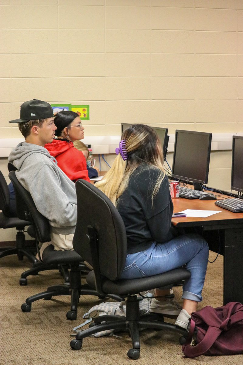 GCCCBroncbuster's tweet image. Today, Gabe Gallardo and Brian Crockett, Broker at Crockett &amp;amp; Co Real Estate with Crockett &amp;amp; Co. Real Estate returned to visit Dr. Ortega&apos;s Personal Finance class. Students had the opportunity to learn and ask questions on #RealEstateInvesting🏘️.

#FinanceClass💸