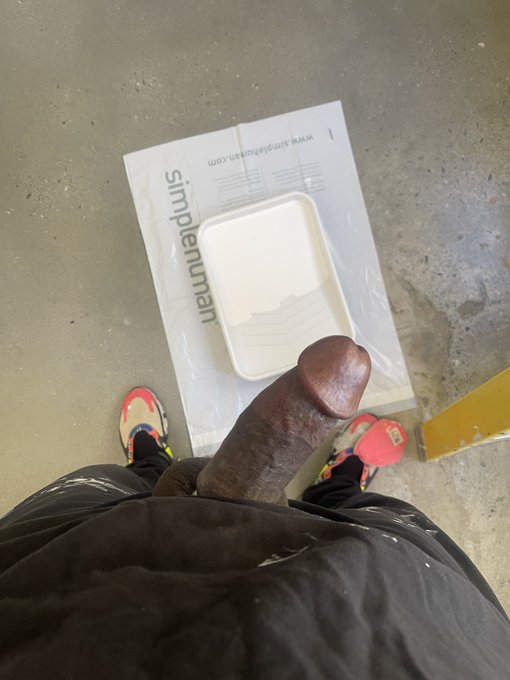 Painting  a house with my dick out DM for the video OR subscribe to my onlyfans  https://t.co/oXG6Sm6xaK
