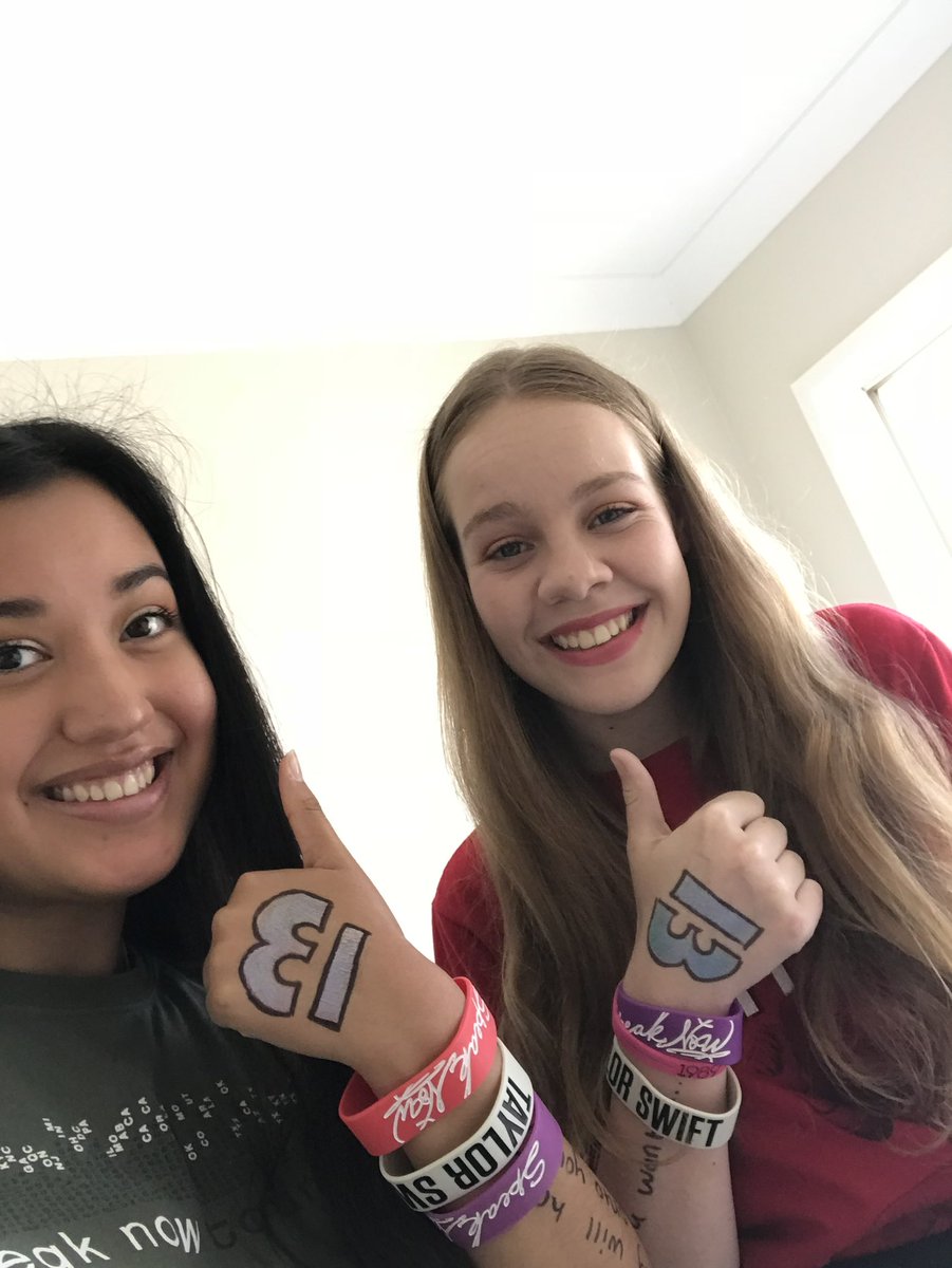essenseofswift's tweet photo. Today marks 5 years since on of my favourite days π₯Ή #reptourmelbourne https://t.co/4grFqjJ7zb
