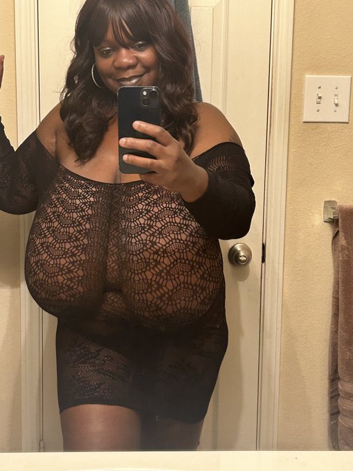 Hi X&hellip; Just having fun in Texas 🥰😘🍫 https://t.co/9KCQ3RJgCQ<a href="/tag/madamchocolitt"class="tags"><span>#madamchocolitt</span></a>