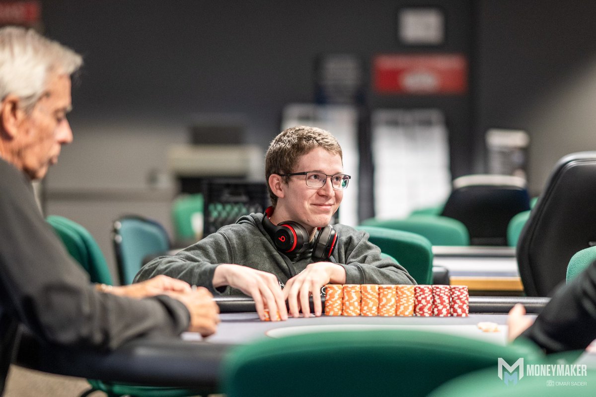 MoneymakerTour's tweet photo. Caleb Piderit (481,000) bags the Flight A chip lead of the $200,000 GTD Mystery Bounty @PBKennelClub! 81 entries played down to 11 players returning this Sunday at 1p. Full chip counts will be posted with Flight B in the morning. Flight B registration is still open until ~9:30p. https://t.co/t1dJMzuzX9
