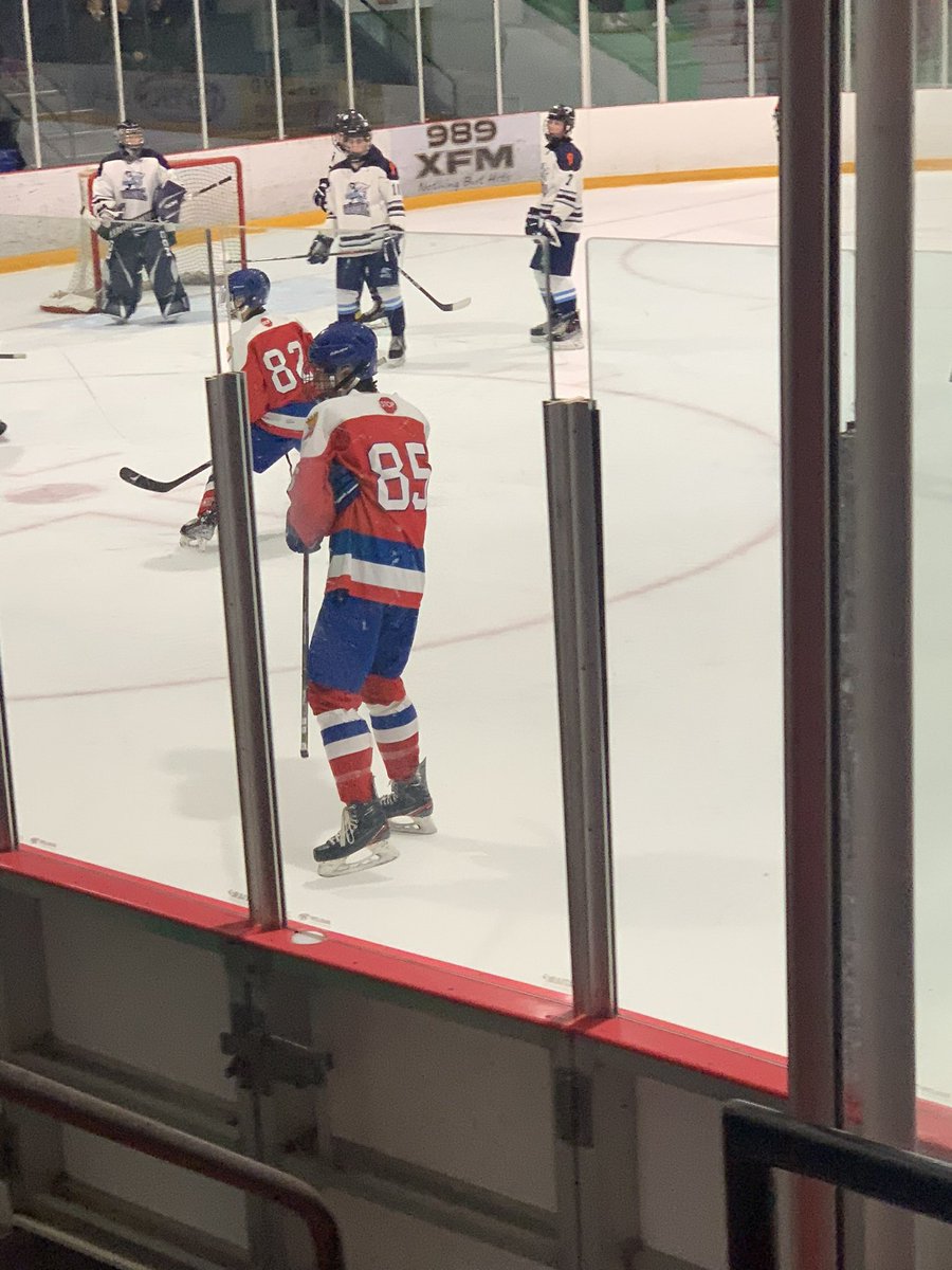 Another exciting game of hockey tonight, unfortunately Royals lose 4-1.  Lone goal by #19 Will MacInnis.  We appreciate all of our Royal’s fans!!