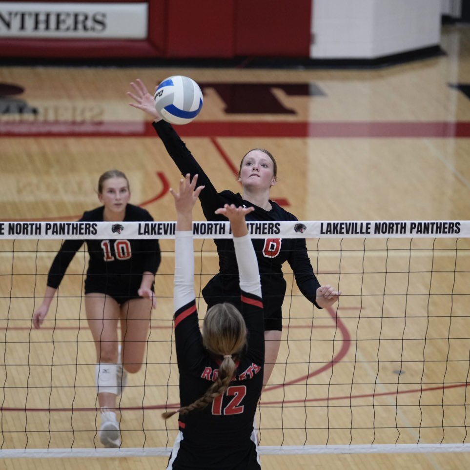 chronicleMN's tweet photo. Lakeville North rolls past Rochester John Marshall!  @LNHSVolleyball1 @LNHS_Panthers https://t.co/wAIOAnza7F