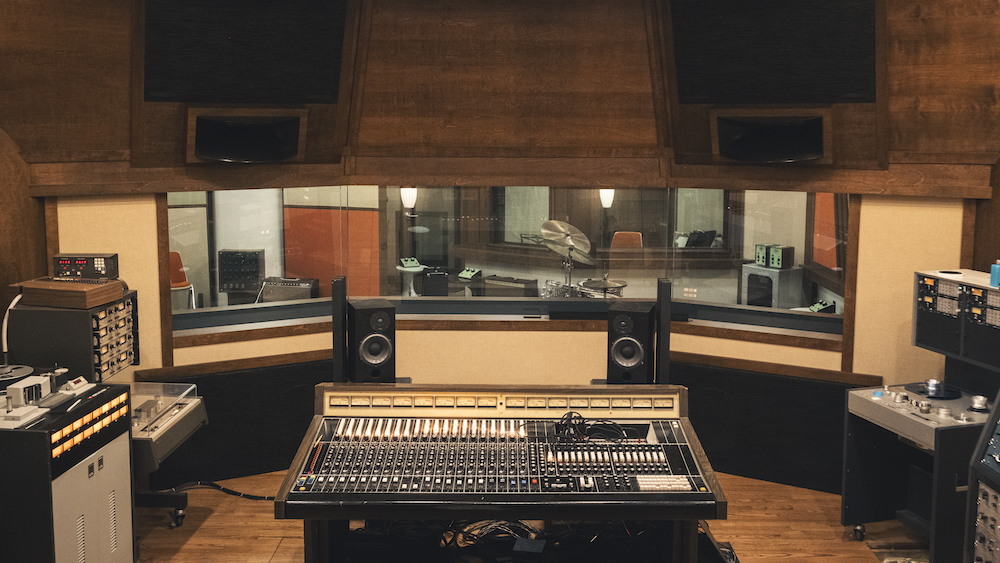 NEW at mixonline.com: • Matt Ross-Spang Finds His Groove, Part 2 • SSL Pure Drive Outboard Mic Preamps Launched at AES • Genelec UNIO and 8381A Make U.S. Debuts at AES • Lawo Launches Crystal Broadcast Console #livesound #recording #proaudio