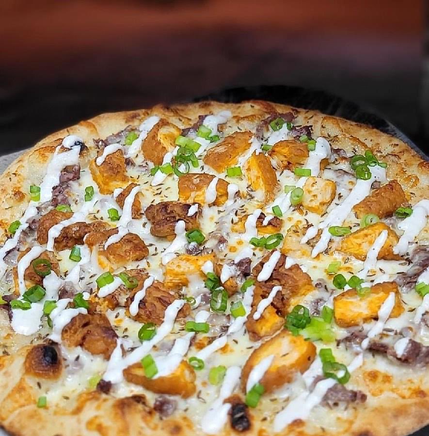 Brickyard Brewing (@brickyardbrewco) on Twitter photo 🏈 Air Allen
Air Allen ——>  Garlic butter X gorgonzola base. Top round roast beef, hot fingers, caraway seeds. Topped with horsey sauce and scallions.  This pie is a perfect synergy of flavors from the best WNY has to offer.  A Beef on Weck meets the Stinger.  @joshallenqb ftw. 🏈 Air Allen
Air Allen ——>  Garlic butter X gorgonzola base. Top round roast beef, hot fingers, caraway seeds. Topped with horsey sauce and scallions.  This pie is a perfect synergy of flavors from the best WNY has to offer.  A Beef on Weck meets the Stinger.  @joshallenqb ftw.