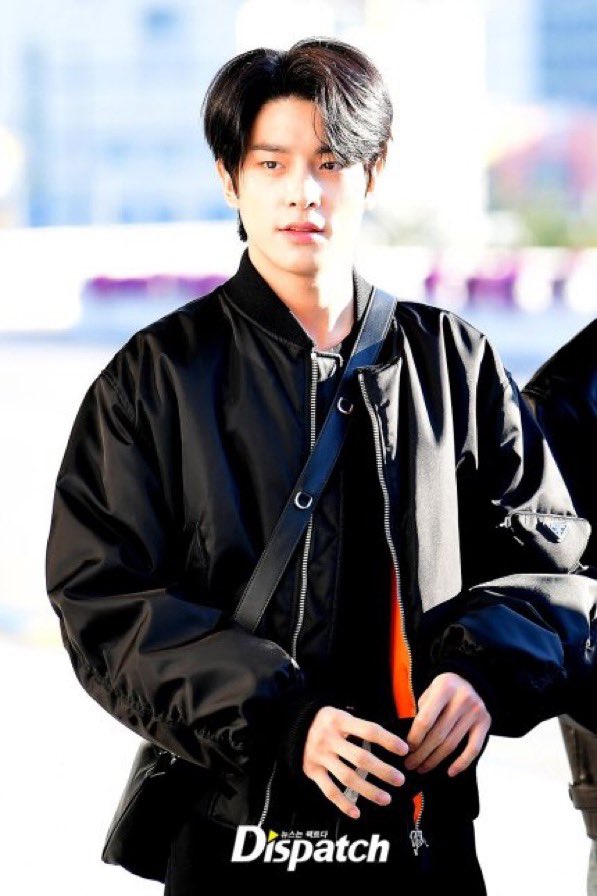 JAKE_JPFBNEW's tweet image. 🫧JAKE's ALBUM 109🫧

「定め」発売、#futureperfect MV公開、#ENHYPEN 来日 で日本中が興奮に包まれた日🥳
東京で写真におさまるジェイクを見て同じ空気を吸っている幸せを実感した2022.10.26.🧡

#JAKE #ENHYPEN_JAKE #제이크 #엔하이픈　#沈載倫 #ENHYPEN #エンハイプン@ENHYPEN_members