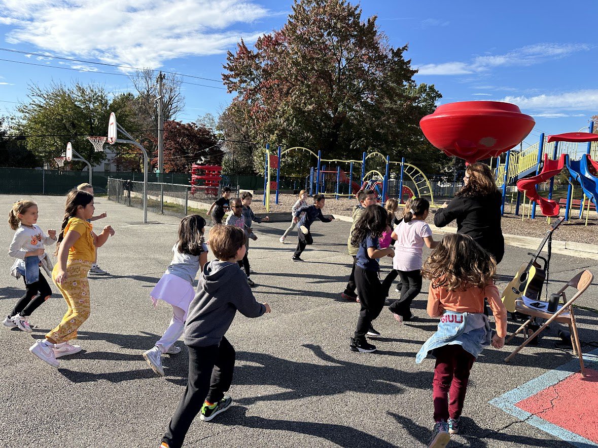 GCSD_STREAM (@gcsd_stream) on Twitter photo It was a beautiful afternoon for the <a href="/GCSD_Deasy/">GCSD_Deasy School</a> School Fall Festival. The Fall Festival was executed by the special area teachers and the PTA. Can you guess what our STREAM station was? #STEMeducation #collaboration #wearetheimpact It was a beautiful afternoon for the <a href="/GCSD_Deasy/">GCSD_Deasy School</a> School Fall Festival. The Fall Festival was executed by the special area teachers and the PTA. Can you guess what our STREAM station was? #STEMeducation #collaboration #wearetheimpact