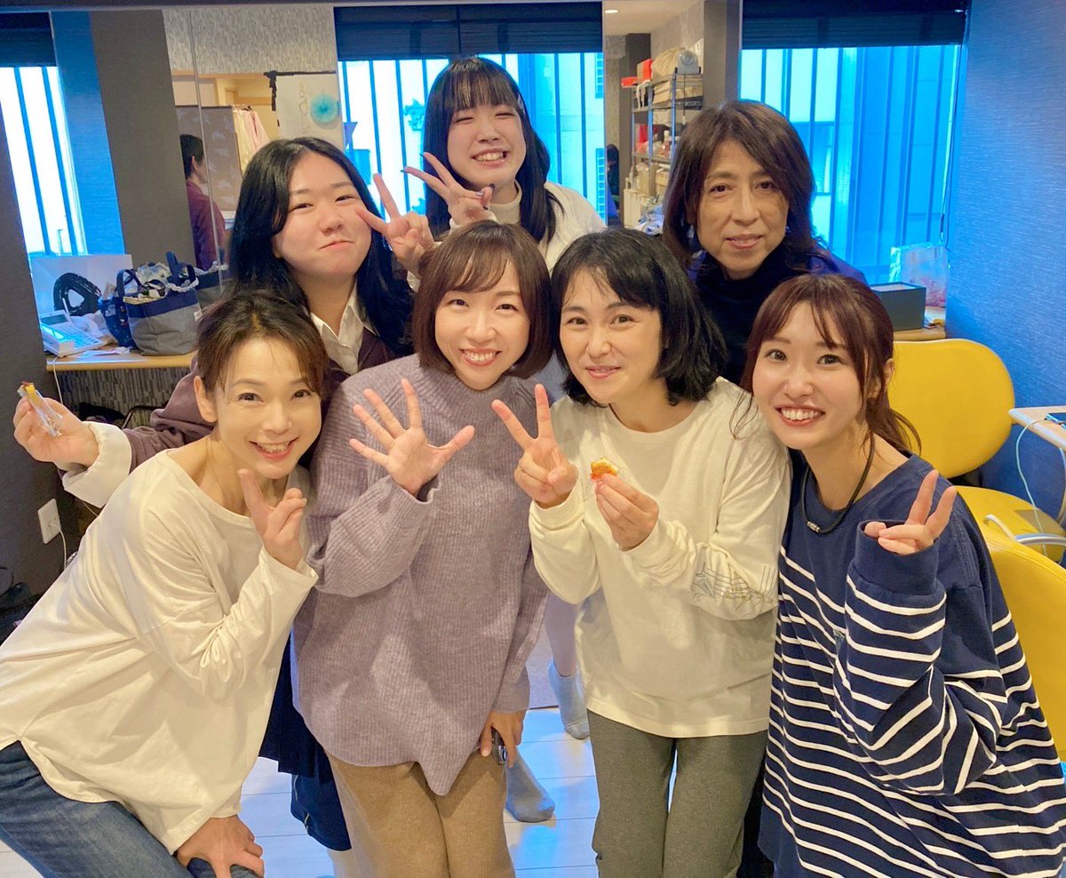 『街も…、人も、どんどん変わって行くよ…』私のセリフの一部です。石山に辿り着き、はや19年。
女将業をやっていると、つくづく、そう感じます。この20年で、どれだけ、変わってきたか…
説得力あるセリフでの名古屋舞台（名古屋　揚輝荘にて）あと、4日。（写真は名古屋舞台、一部メンバーと）