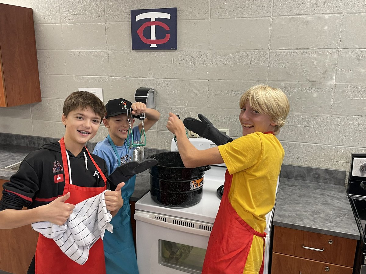 BizMathGuy's tweet photo. Business Math 7 - food preservation #OCPHS @olmstedcounty #SHIPgrant #beargrovesalsa #CookNcanDay #BMSbizmathguy @ByronBears @ByronMSBears https://t.co/SOfS6Vawvu