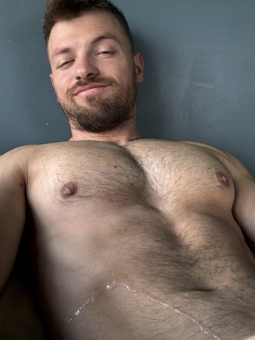 Hmmm 🤪👀💦 https://t.co/sD2s3G1dF7