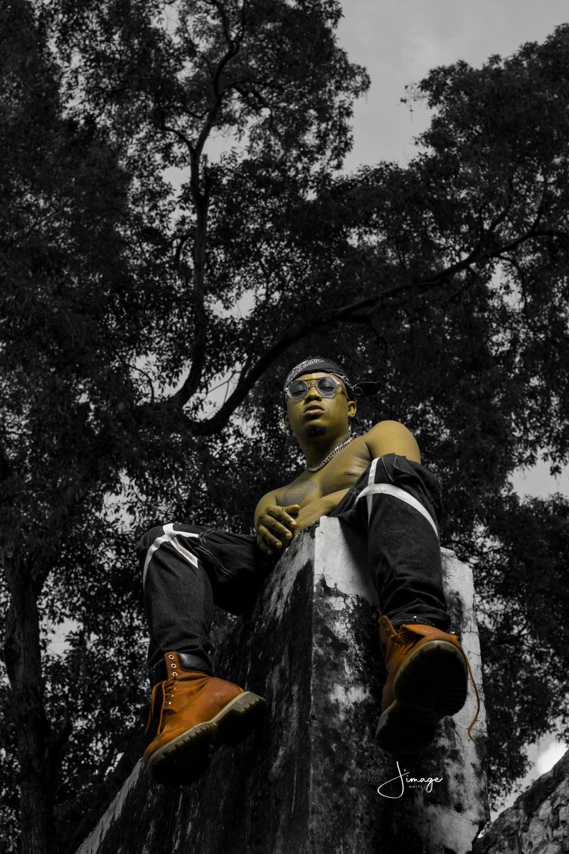 MaxxMaker's tweet photo. Emcee an... #TFBAWON #HipHop #Rap https://t.co/c6r0XCT6wp