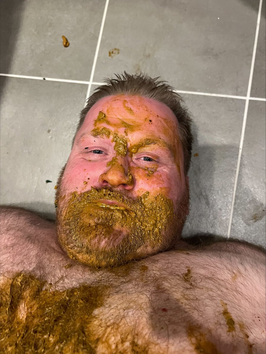 KennethEvensen1's tweet photo. I'm such a fat shit pig https://t.co/btvHhRGOAw