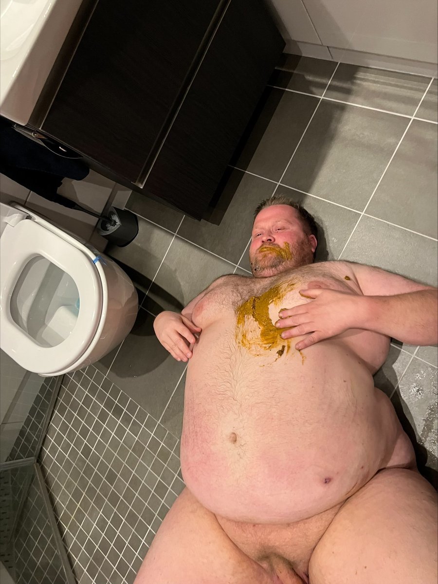 KennethEvensen1's tweet photo. I'm such a fat shit pig https://t.co/btvHhRGOAw