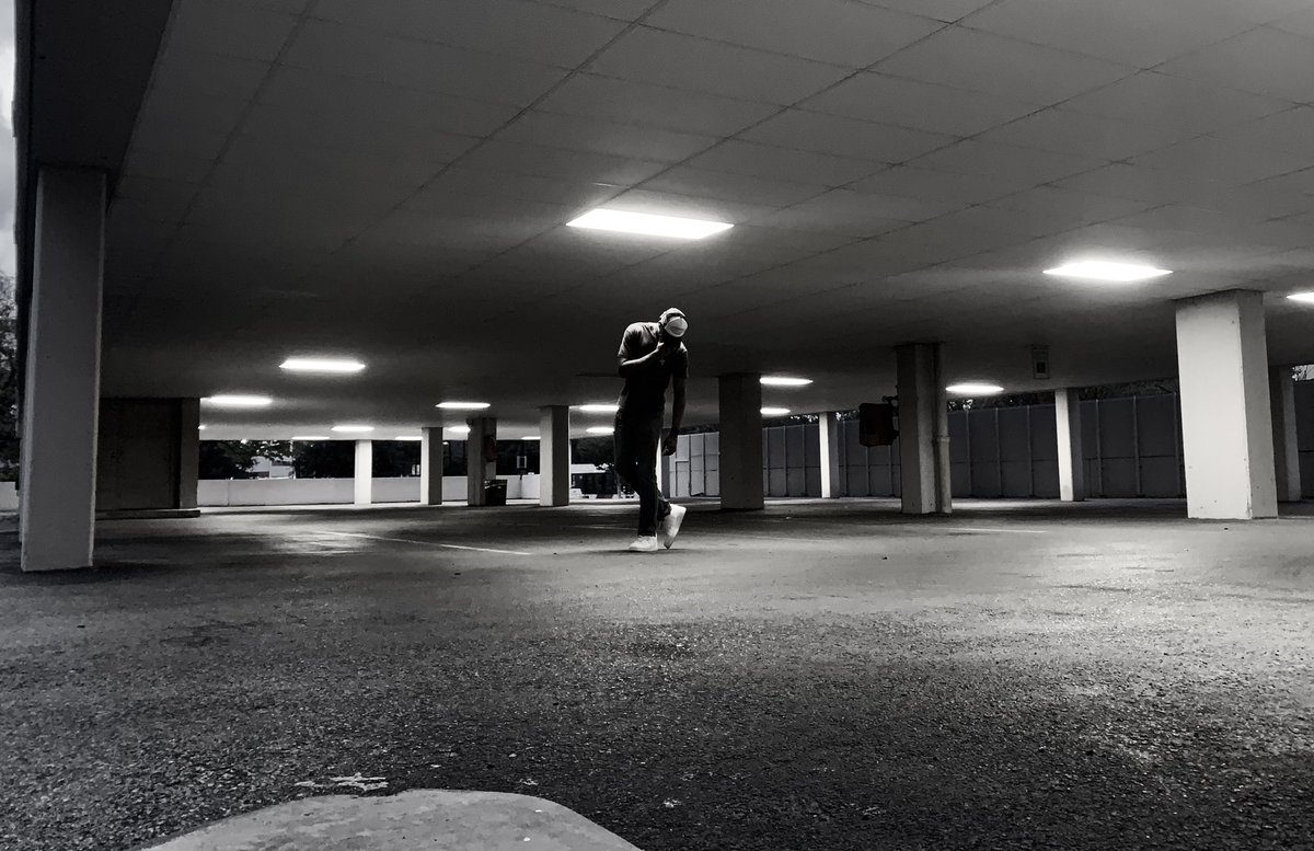 Tdizzle530's tweet photo. Cinematic-like https://t.co/JDT5QWZPOp