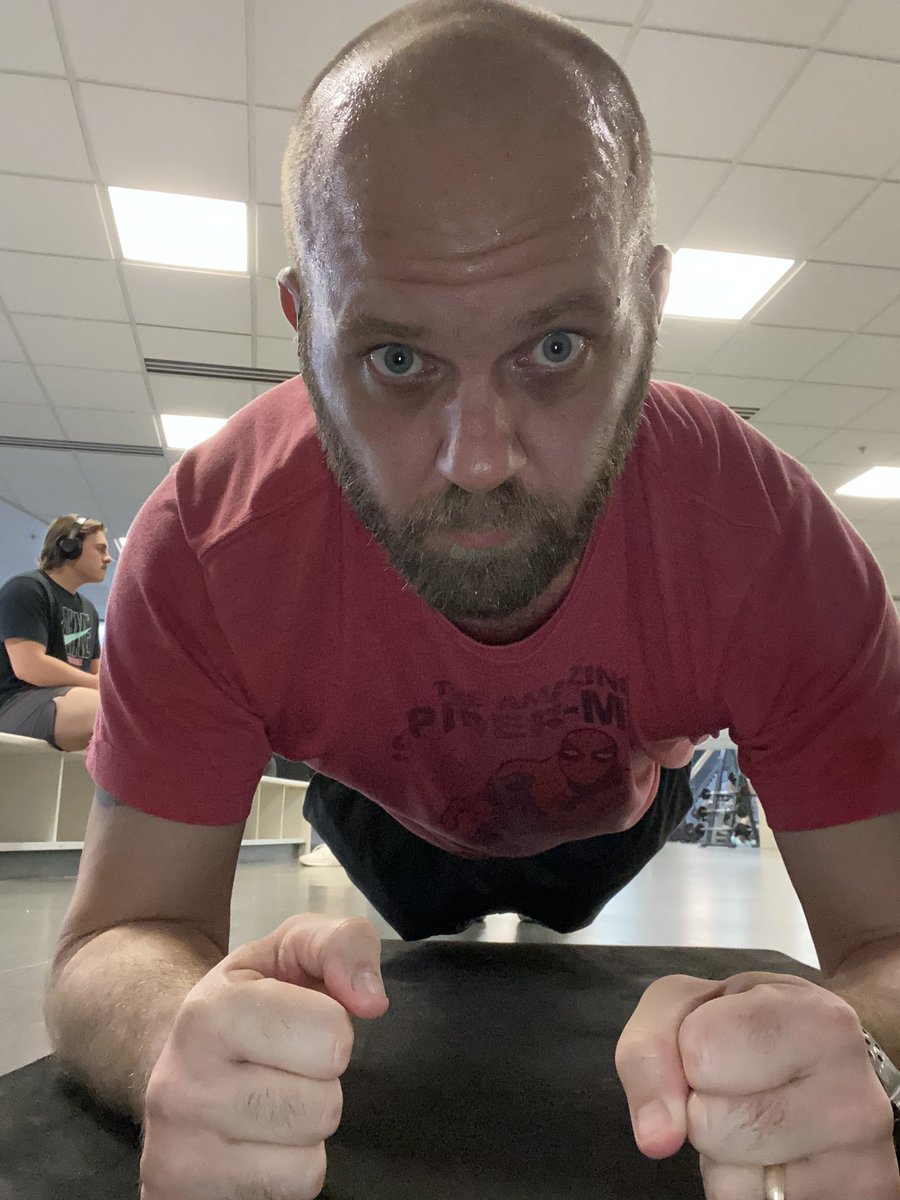 KeithPiccard's tweet photo. Day 25 of 377 days until @GRMarathon 2024 with some cross training & then the #OctoberPlankChallenge. @MikeREarnshaw @martian434 @NathalieR71 @ziz87 @RyanBJackson1 @mccreah10 @MistahBruno @fit_leaders @MelindaHoward4 @ValChavez2018 https://t.co/0R4dv8Yub1