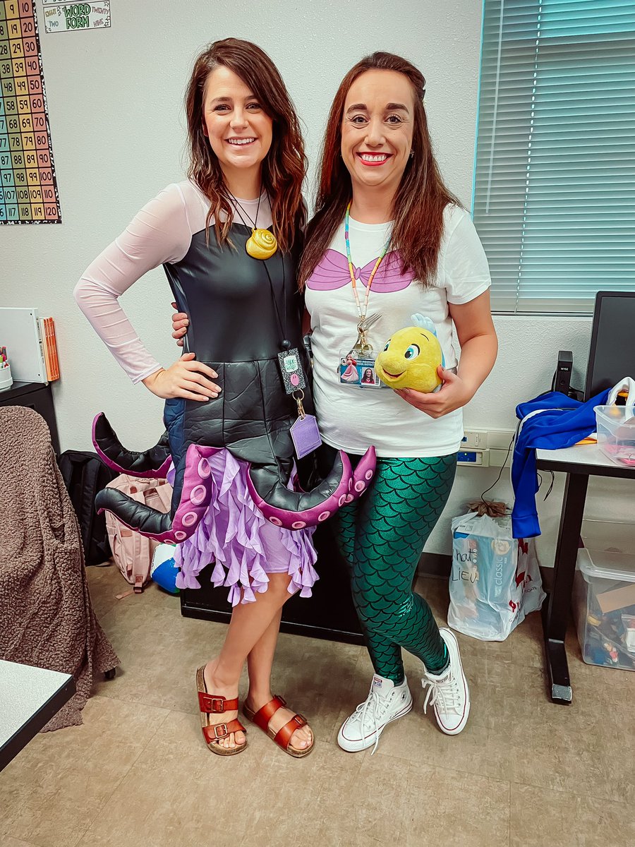 Heroes vs Villains! 🐙🧜‍♀️

I’m always here for a good dress up day! 

#TeamSISD #purpleheartelementary #phecheer #elementarycheersquad #cheercoach #secondgrade #secondgradeteacher #elementaryteacher @PurpleHeart_ES