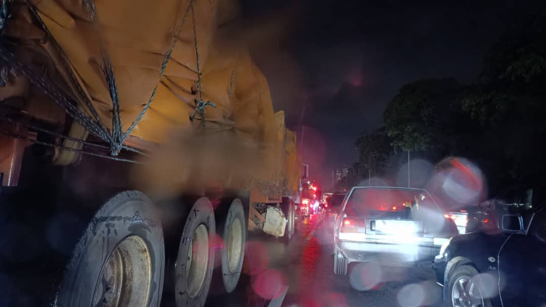 rodriguezccy's tweet photo. #25Oct

Autopista Valle Coche, totalmente detenido el tránsito. No hay paso sentido La Rinconada

#TomaTusPrevisiones https://t.co/sXIQugKXCn