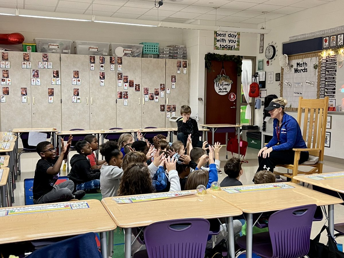 Mrs. Kohrt tweet media