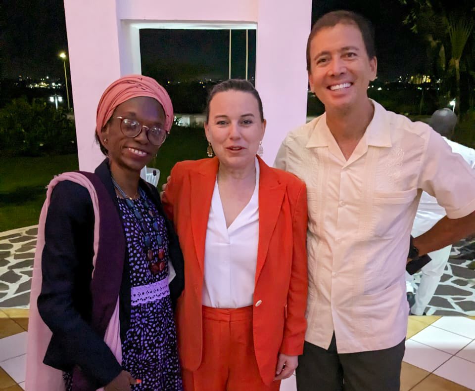 UNDPAfrica's tweet photo. La Directrice adjointe du Bureau régional  pr l’Afrique du @pnudfr, @NouraHamladji, vient d’arriver à #Brazzaville pour:
🔸participer au #Sommet3bassins, 🔸confirmer notre engagement c/ la crise climatique
🔸appuyer le Gouvernement congolais ds ses efforts pr le dév durable https://t.co/AvB9rUlve4