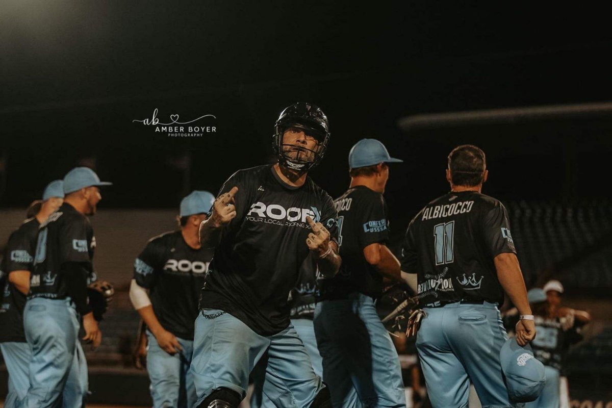 🥎 Introducing Justin 'Mooch' Mucciarelli, Pure Sports Technologies' rockstar player for 6 years! With a keen eye for talent and fearless honesty, Mooch is a softball legend both on and off the field. Thank you for your unwavering support! 🙌  #pureis4thepeople #swingpure