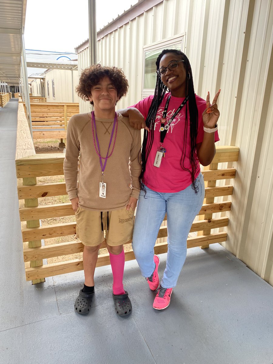 MsYoung2019's tweet photo. It was pink out day @HildebrandtKISD for #RedRibbonWeek and I wasn’t able to get many pics, but check out the couple of cute ones I did get! 💕 https://t.co/W8LRLeoBCs