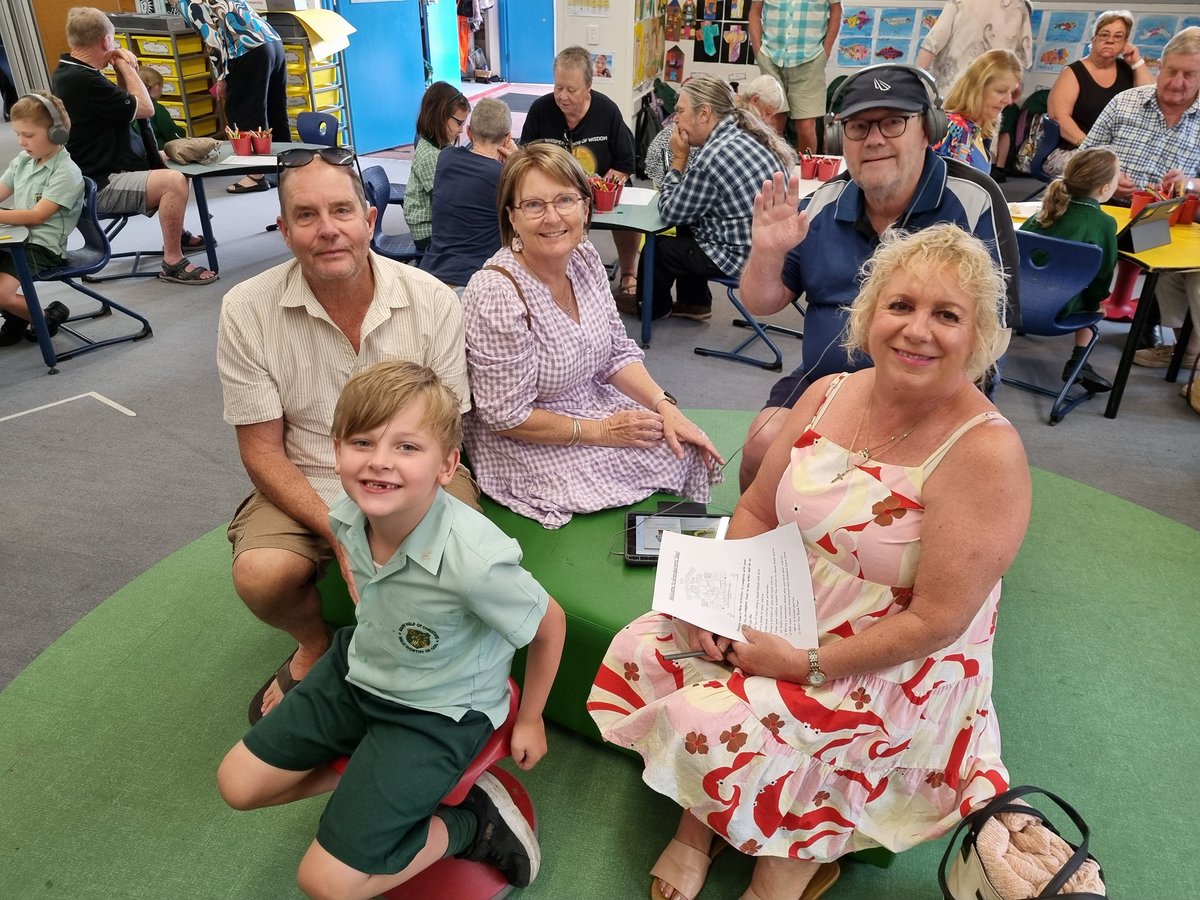 CleverKindy's tweet photo. Grandparents day 💙 https://t.co/Yjr3heXg0K