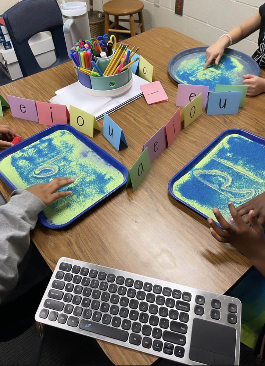 _ABolton_'s tweet photo. Ss: Can we do the sand (auditory) &amp; the tents (vowel intensive) by ourselves today pleeeeaase? 
Me: 🤯What!? Of course! 
Ss: Taking turns saying sounds, and engaging in student lead intervention
#MaximizeMTSS ✈️💙 https://t.co/KqlTJLJA0q