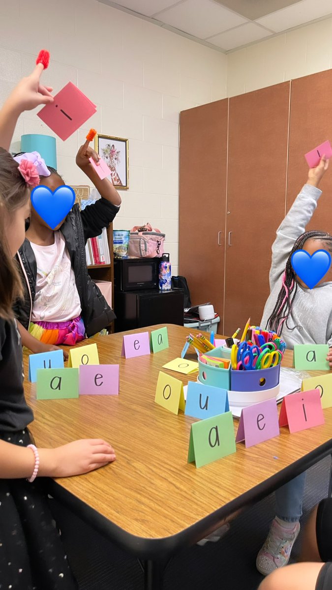 _ABolton_'s tweet photo. Ss: Can we do the sand (auditory) &amp; the tents (vowel intensive) by ourselves today pleeeeaase? 
Me: 🤯What!? Of course! 
Ss: Taking turns saying sounds, and engaging in student lead intervention
#MaximizeMTSS ✈️💙 https://t.co/KqlTJLJA0q
