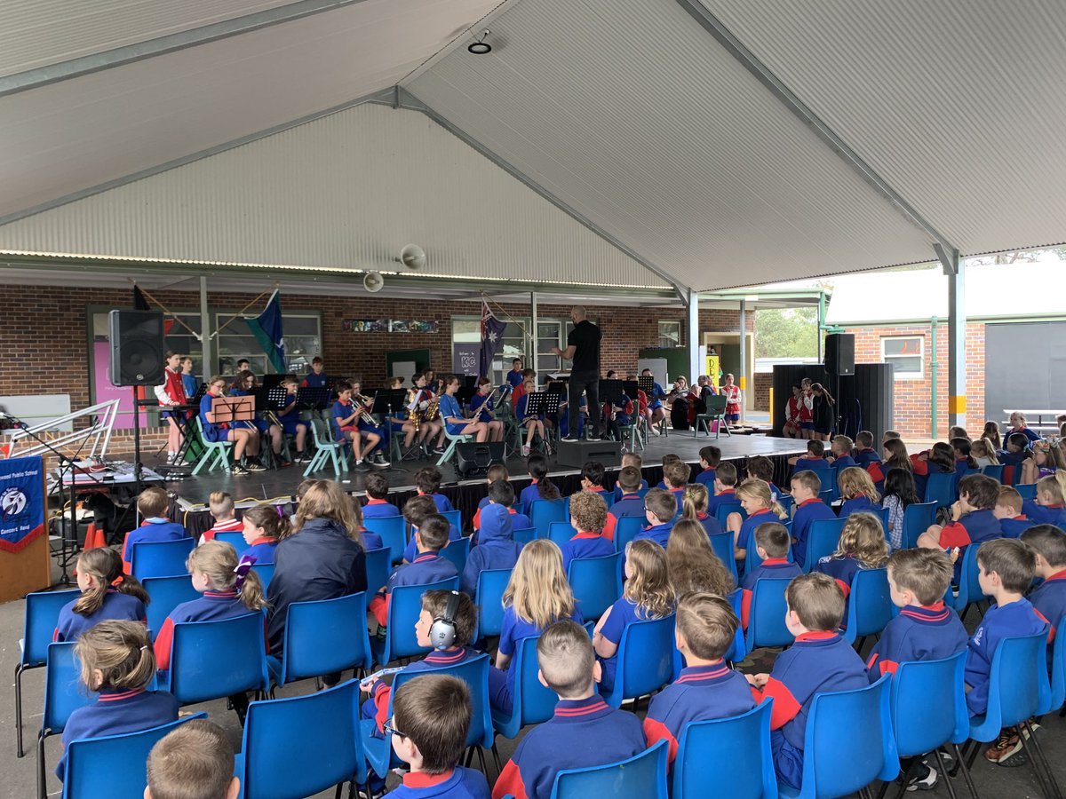 SPS_placetobe's tweet photo. Rehearsals are GO for the big night!!! Springwood Spectacular!!! https://t.co/lpTZfBKHWy