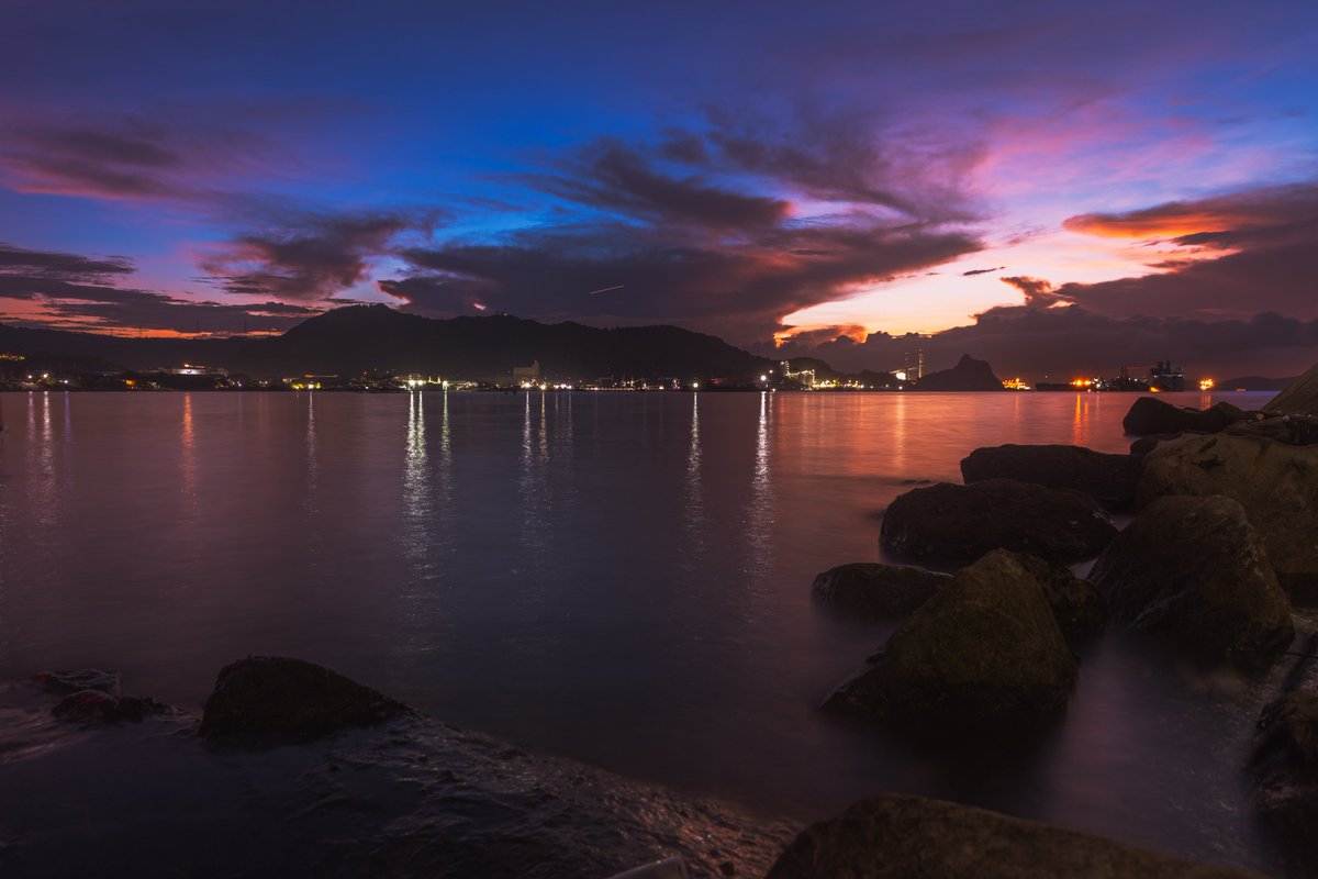 𝙼𝚊𝚛𝚒𝚟𝚎𝚕𝚎𝚜, 𝙸𝚔𝚊𝚠 𝚗𝚊!

#photography #nature #landscape #longexposure #mariveles #bataan #canon #betteronvero #canonphotography #naturephotography #landscapephotography #longexposurephotography #naturelovers #Natureza #naturaleza #natura #outdoors #sunrise #goldenhour