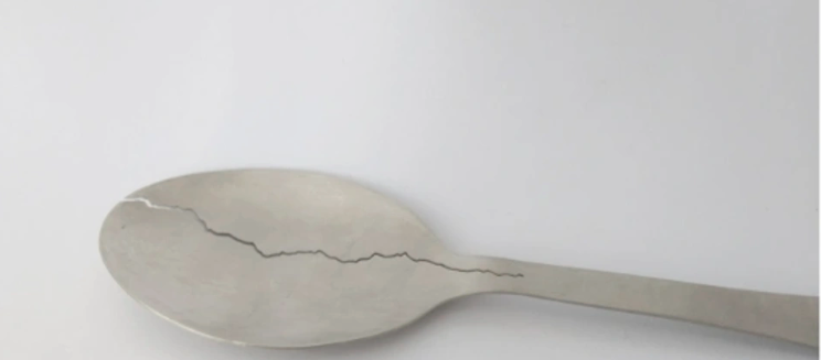 Spoon Theory Elizabeth Curry, Bachelor of Arts and a Bachelor of Visual Arts (Honours) at the ANU. Opening Date: Thu 26th Oct 2023, 6 - 8 pm Craft + Design Canberra Exhibition Date: 27 Oct – 9 Dec 2023 Register now >> loom.ly/JGp5OAs Images: Supplied by Artist