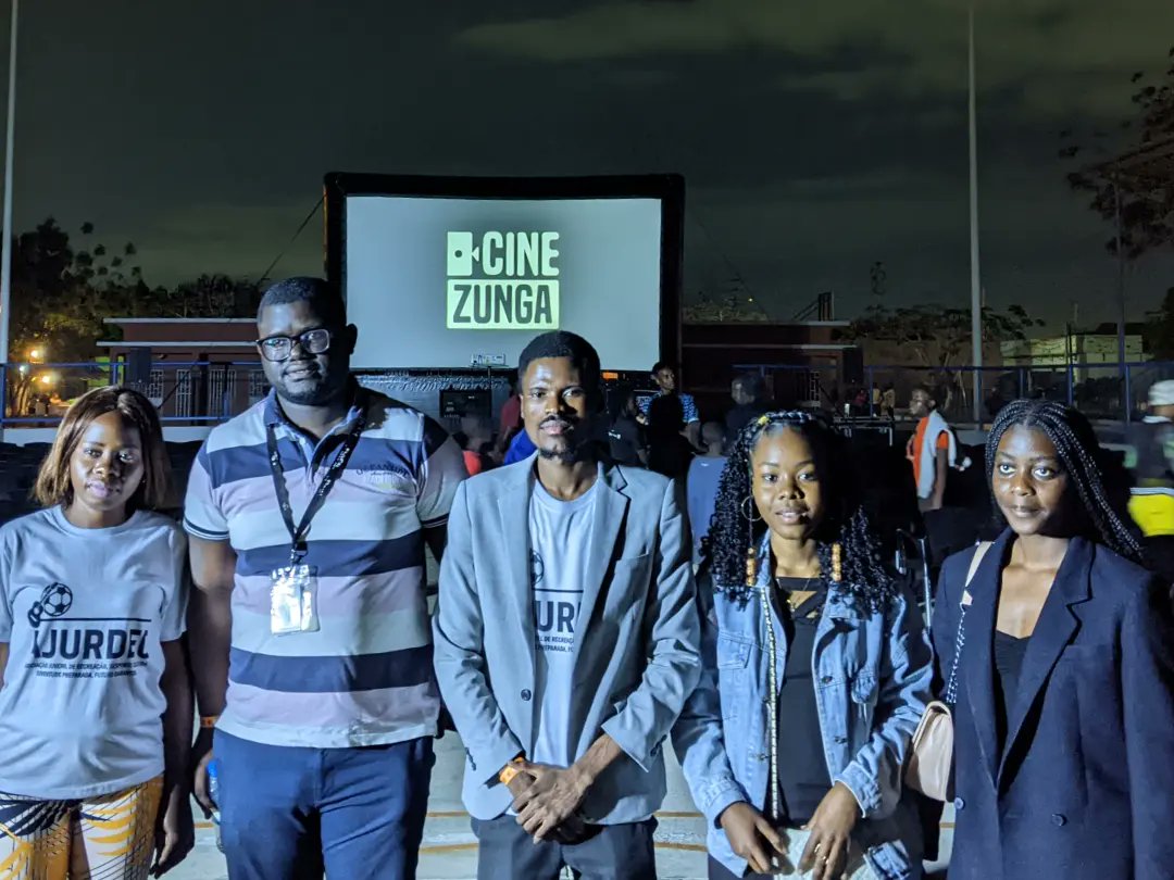 CINEZUNGA's tweet photo. Município de Talatona • Campo Polivalente 

Obrigada por te juntares a nós! 🧡

Esta sessão teve o patrocínio da @unitelao. As sessões do Circuito #UnitelAngolaMove decorrem entre os dias 29 de Setembro a 4 de Novembro (sextas-feiras e sábados).

⏭️ Próxima paragem: Prenda https://t.co/IkuVVwyAIc