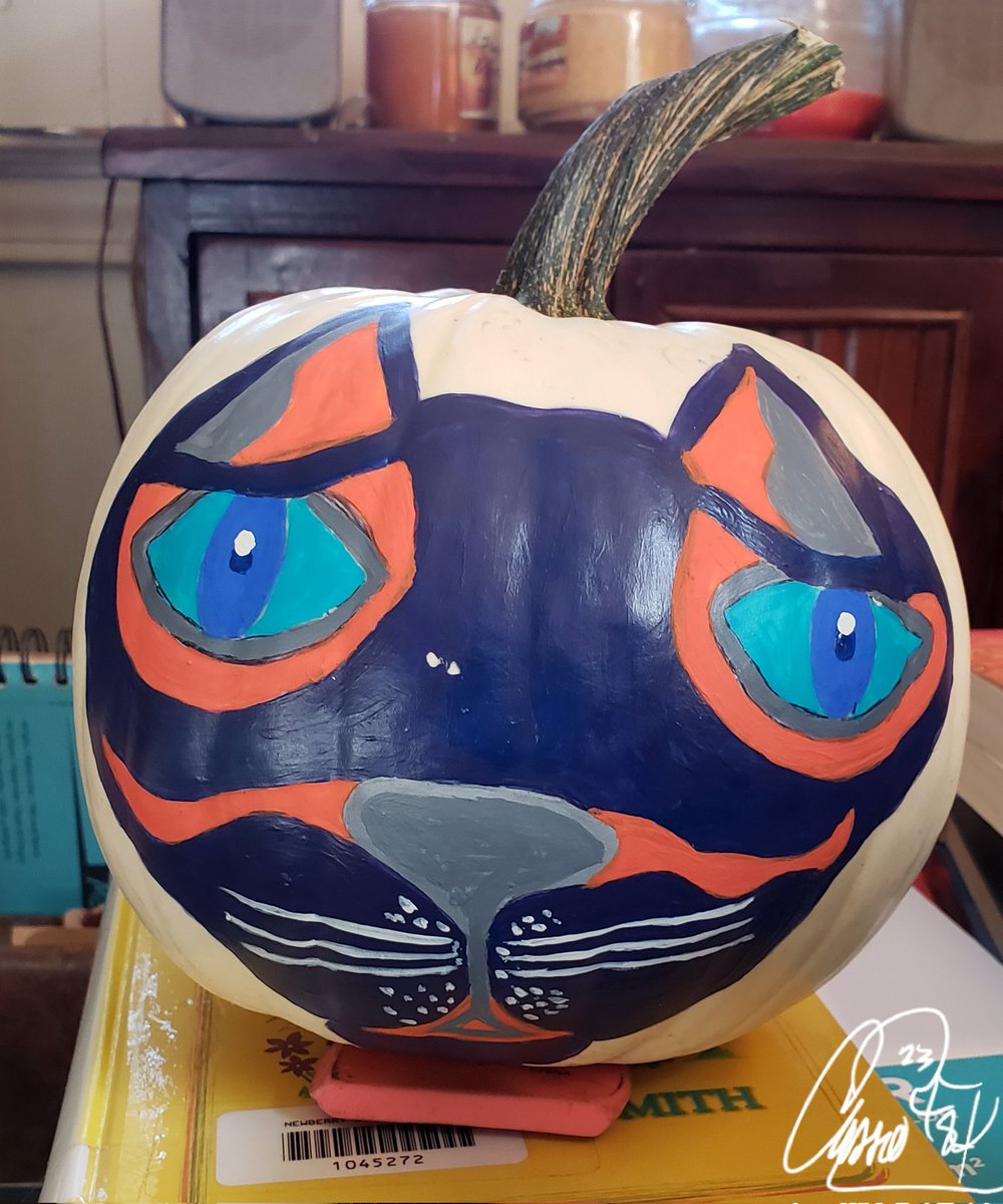 CassieJFox's tweet photo. #Halloween2023 My painted cat pumpkin with the #SouthernBelleFelines almost complete. #CatsOfHalloween #SiameseCats #TabbyCats #TortieGirl #CatPurrents π #Pumpkin @sjoy1125 @MsB0759 @Andy18512371 @SudoNimh @oakgiraffes @rwyjunior @OdieOrville @Stonz_camp @CFLong2 @DominoConcetta @audballcaudball @LolaLegged @ItsMeDeaner