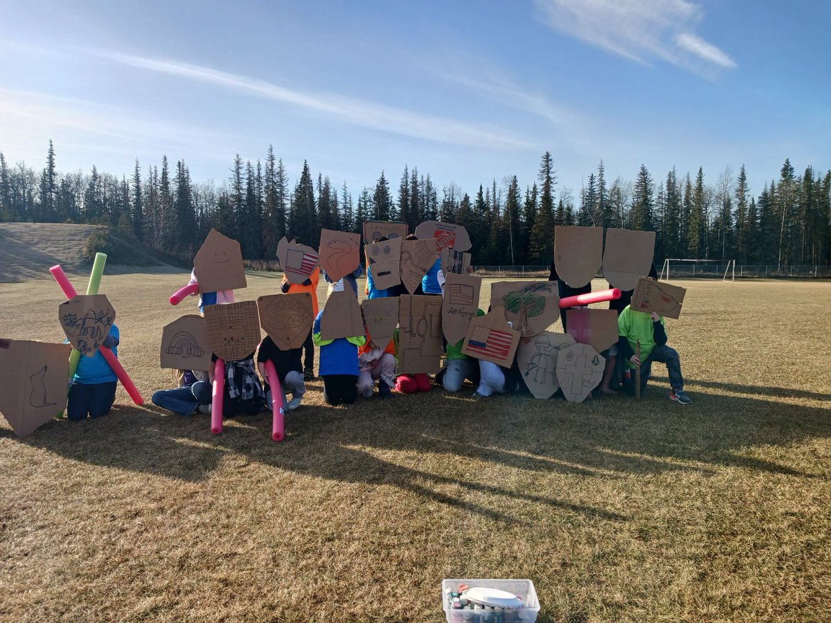 PortableLand hosted a joust! ♡ #aklearns #akedchat #PBL @Amplify curriculum meets reenactment. Bring the joy to our learning adventure.  @AlaskaDEED @kpbsd