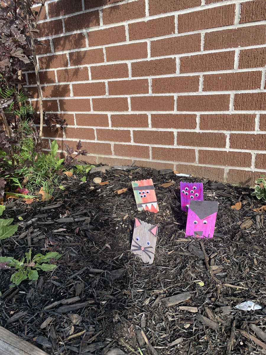 PE’s Library Learning Commons tweet media